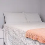 Comfortable 1Br Duplex In Clapham
