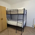 Newly Renovated Studios & Ensuite Rooms! - Camberwell