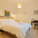 Lin Song House South London Garden Room Getaway