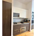 Stunning Modern Artsy 1-Bedroom Flat Centre Ldn