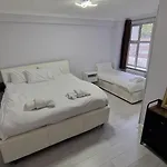 2 Bed Flat In Paddington
