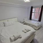 2 Bed Flat In Paddington