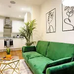 Hyde Park Luxury 2 Bed 2 Bath House