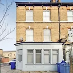 Luxury 2Bedroom And 2Bathroom Flat With Patio Central London!