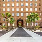 Chelsea Manor Apartment Retreat With 2 Bedrooms