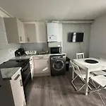 Cozy 1-Bed Flat In Brixton