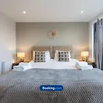 Last-Minute Specials L Modern House L Wembley Stadium Location, Free Parking, 5 Min To Brent Cross West Station, Sleeps Up To 6 L Elevate Living Estates Short Lets Cricklewood & Brent Cross