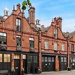 Mayfair Apartment With Private Terrace- 2 Bed