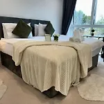Kayz Lodge- Luxury Ensuite-Private & Shared Accommodation In A New House At The Olympic Village Overlooking Stratford Westfield And Tube Station