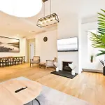 Wonderful Fitzrovia 3 Bed Apartment
