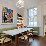 Veeve - Chelsea Square Serenity