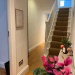 Central 2 Bedroom Kennington House