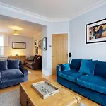 Veeve - Tantalising In Teal