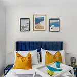 1Br & 2Br Apts By Livestay Short Lets & Serviced Accommodation London With Free Wifi