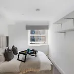 1Br & 2Br Apts By Livestay Short Lets & Serviced Accommodation London With Free Wifi
