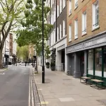 Modern 3-Bed Duplex Apartment In Fitzrovia Near Oxford Street