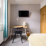 Modern 3-Bed Duplex Apartment In Fitzrovia Near Oxford Street
