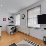 The Fitz Apartment - Modern 1BR APT