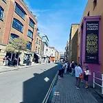Cosy Flat Near Tower Bridge And Shard
