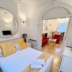 Hyde Park Residential Suite