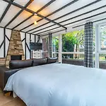 Cosy Guest House In Central London
