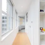 Perfect One Bed In Green Park Station