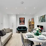 Stylish Camden Flat With Private Garden And Parking