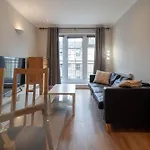 Spacious And Bright 2 Bed Apartment Tower Bridge