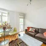 Lovely Notting Hill Apartment