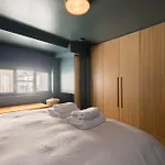 Beautiful Paddington Loft-Style Apartment