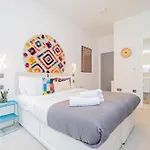 Elegant 2 Beds, 2 Baths Flat With Private Terrace, High-End Finishes And Chic Furnishings
