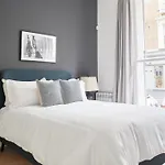 Sonder Kensington Town House