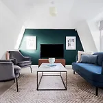 Sonder Kensington Town House