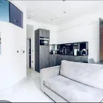 Luxury Knightsbridge Apartment Outside Harrods