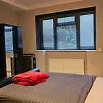 33 Camden Square - Double Room