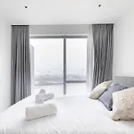 Ravishing 1Bd Flat - 2 Minute Walk From The O2!