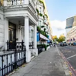 Chic 2 Bedrooms 2 Bathrooms At Kensington
