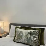 Holiday Home 2Br L 2Ba With Patio-Sleep 6