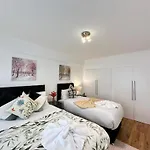 Kendal Street Beautiful Apartment