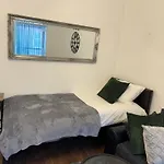 Beautiful Room 1 In Central London