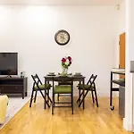 Wild Roses Serviced Apartments - Angel