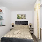 Modern 2 Bedroom Flat Near Tower Bridge