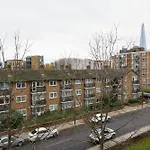 Modern 2 Bedroom Flat Near Tower Bridge