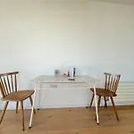 Sunfilled 2Bd Hideaway By Victoria Park