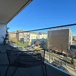 Sunfilled 2Bd Hideaway By Victoria Park