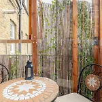 Balcony Flat In Victorian West Kensington Mansion