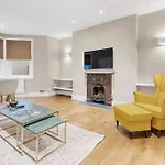 Elegant 2 Bedroom Flat In Prime Central London
