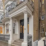 Elegant 2 Bedroom Flat In Prime Central London