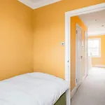 Vibrant Apartment With A Patio In Chelsea