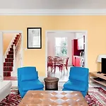 Vibrant Apartment With A Patio In Chelsea
